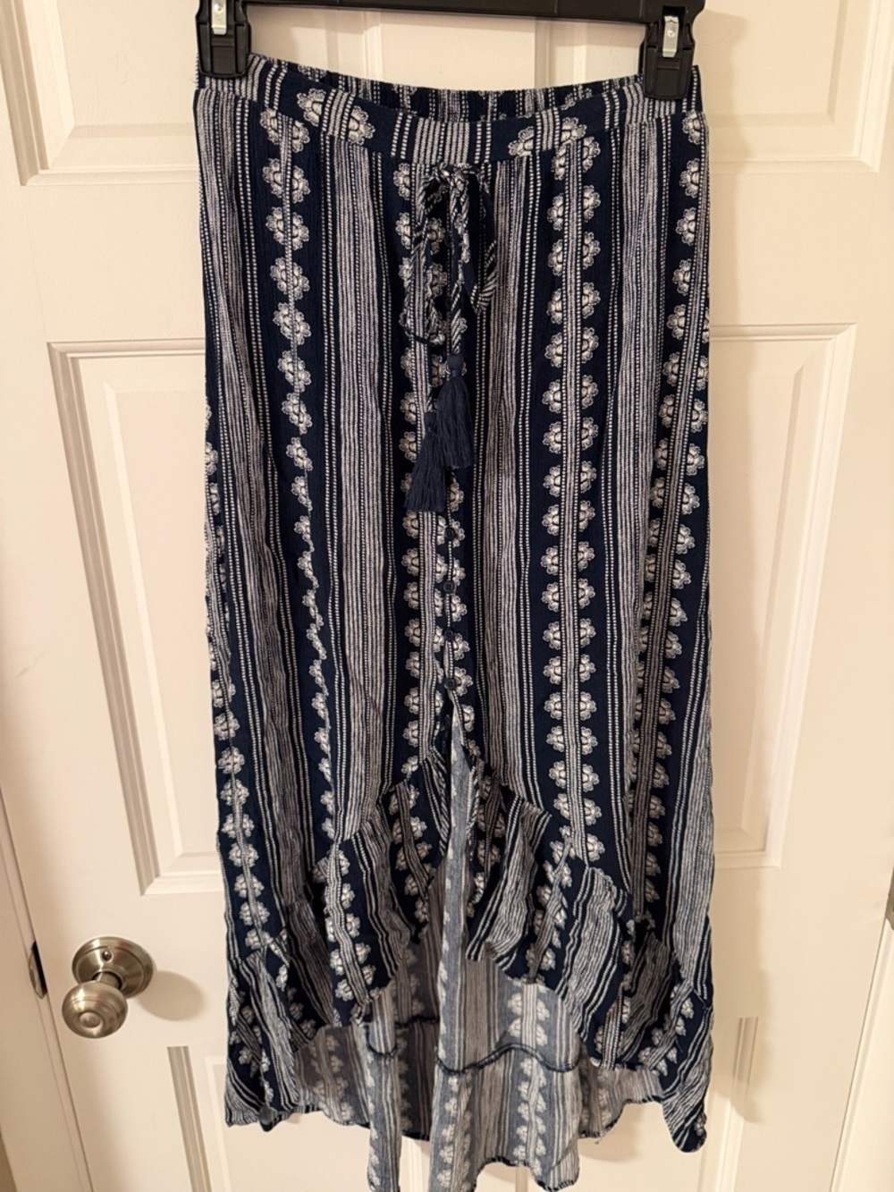 Band of Gypsies Boho Blue & White Patterned High-Low Maxi Skirt Size XS